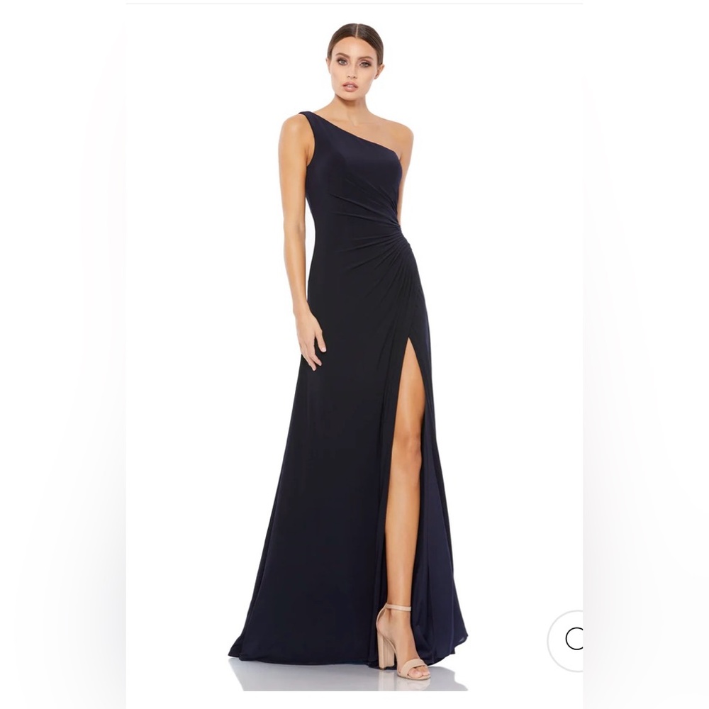One shoulder Navy evening dress by Mac Duggal Size 8